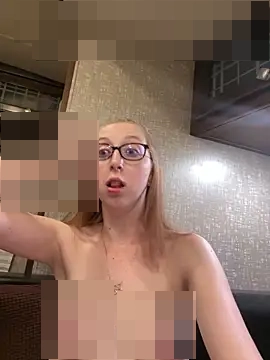 sweet-vixen's Webcam Show