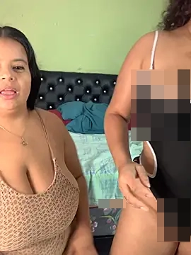 twocurvylatins' Webcam Show