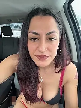 YourQueen18's Webcam Show