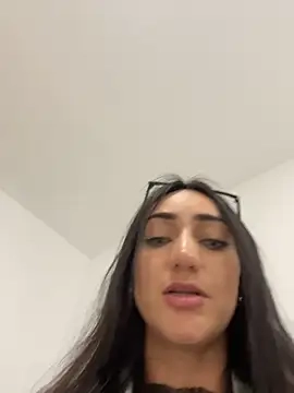 Ninabigtitied's Webcam Show