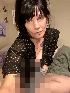 mzz_lillypillxoxo's Webcam Show