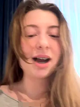 curvyflawless' Webcam Show