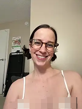 CreamedKitten's Webcam Show
