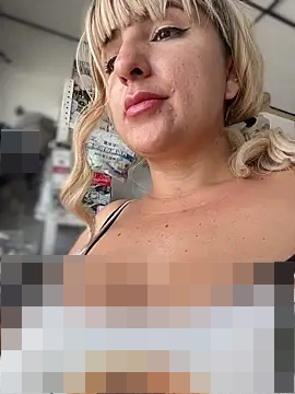 sammyqueenx21's Webcam Show