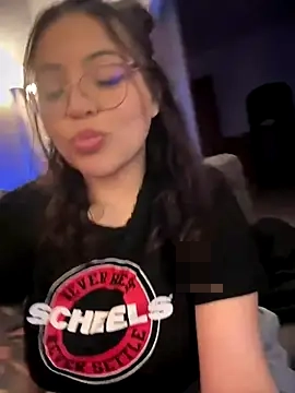 LunaMaeX0's Webcam Show