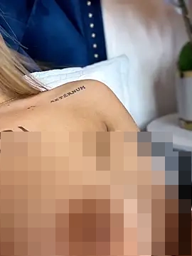 AngelBlushXXX's Webcam Show