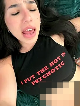 LoveLillyy's Webcam Show