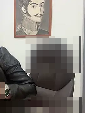 _Bella-Office1's Webcam Show