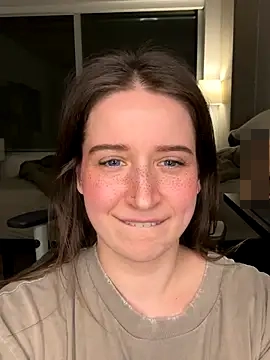 nerdynina's Webcam Show