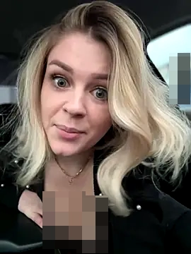 Love_Bri's Webcam Show