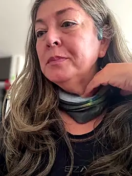 emma_tour's Webcam Show