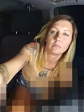 SheIsSomething's Webcam Show