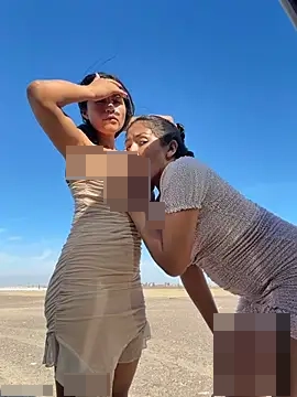 sexi_noemi's Webcam Show