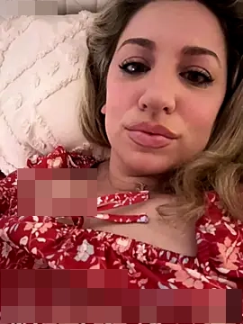 miamellycious' Webcam Show