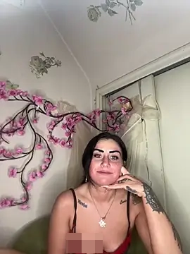 ValayaNoire's Webcam Show