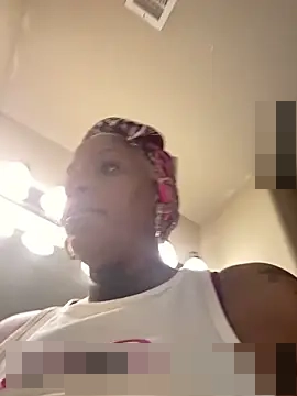 Goddesscherrired's Webcam Show