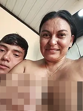 Horny-Mommy-Dirty's Webcam Show