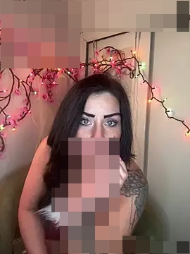 ValayaNoire's Webcam Show