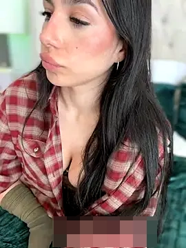 LoveLillyy's Webcam Show