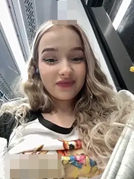 -teenytiny-'s Webcam Show