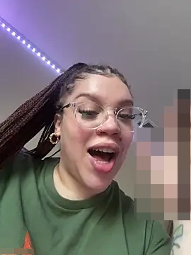 QueenNuttCollector's Webcam Show