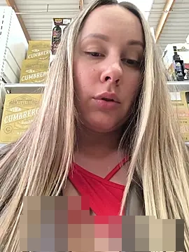 Mona_Plus' Webcam Show