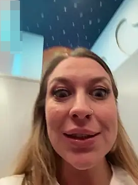 Sweet___Emily's Webcam Show