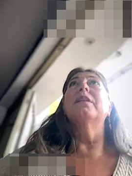 emma_tour's Webcam Show