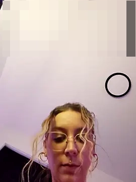 LilyOrion's Webcam Show