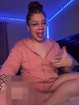 QueenNuttCollector's Webcam Show