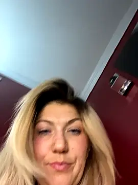 LittleMissEeve's Webcam Show