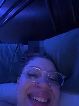 QueenNuttCollector's Webcam Show