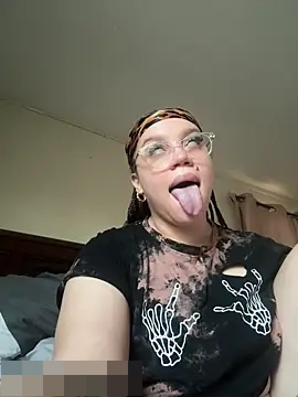 QueenNuttCollector's Webcam Show