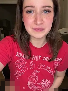 nerdynina's Webcam Show