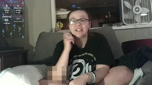 TurtleLady420's Webcam Show