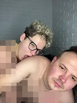 MrMrsRight's Webcam Show