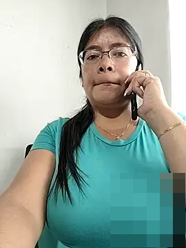 __valentina18's Webcam Show