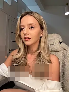 Emeli_Blur's Webcam Show