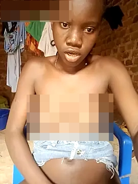 Black_juicy24's Webcam Show