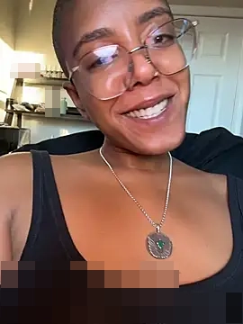 aliayourfav's Webcam Show