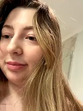 curvyflawless' Webcam Show