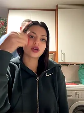 Noeliagglow's Webcam Show