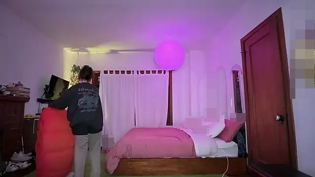 GennaJames' Webcam Show