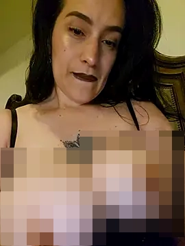 BustyVampyre's Webcam Show