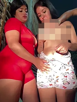 royalgirls_x's Webcam Show