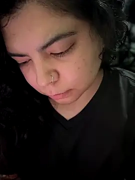 kimmiakiss22's Webcam Show