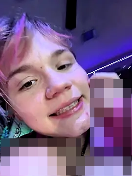 Cutiepiespanks' Webcam Show