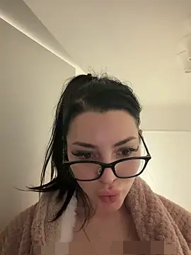 MyaSplash's Webcam Show