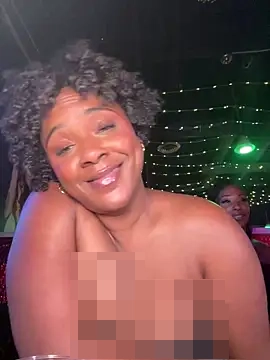 ForbiddenAddictions' Webcam Show