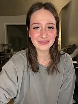 nerdynina's Webcam Show